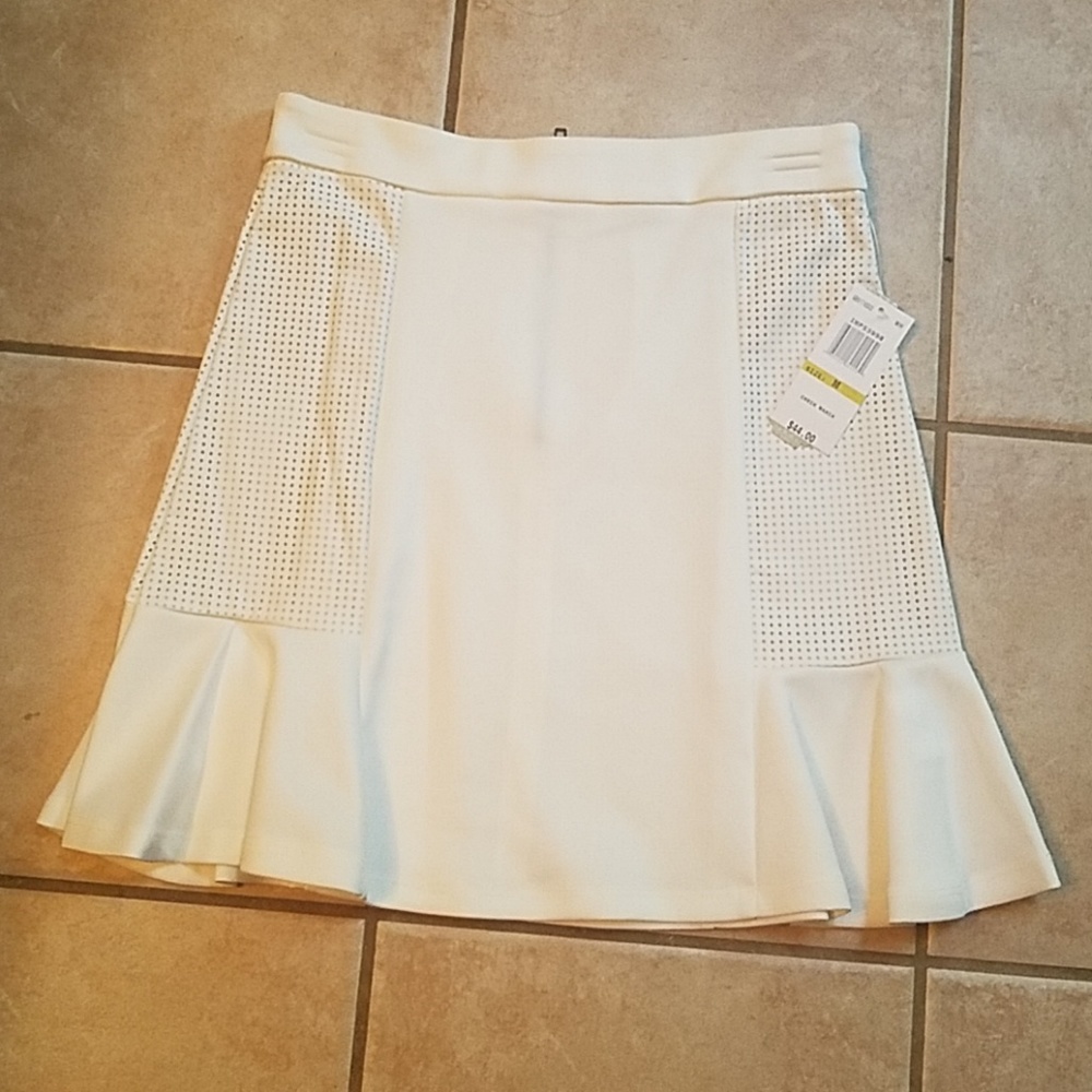 White flair skirt
